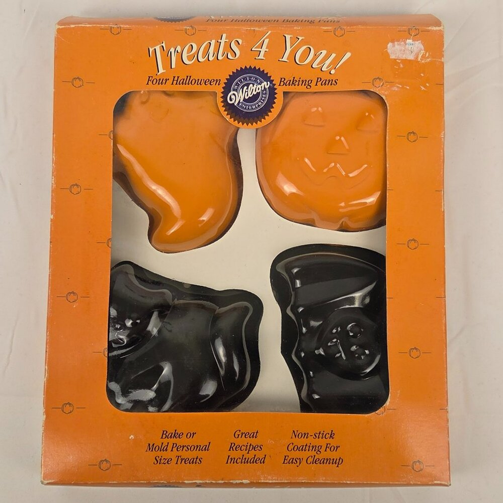 🎃 Wilton “Treats 4 You!” Vintage Halloween Baking Pans (1997) NWT👻